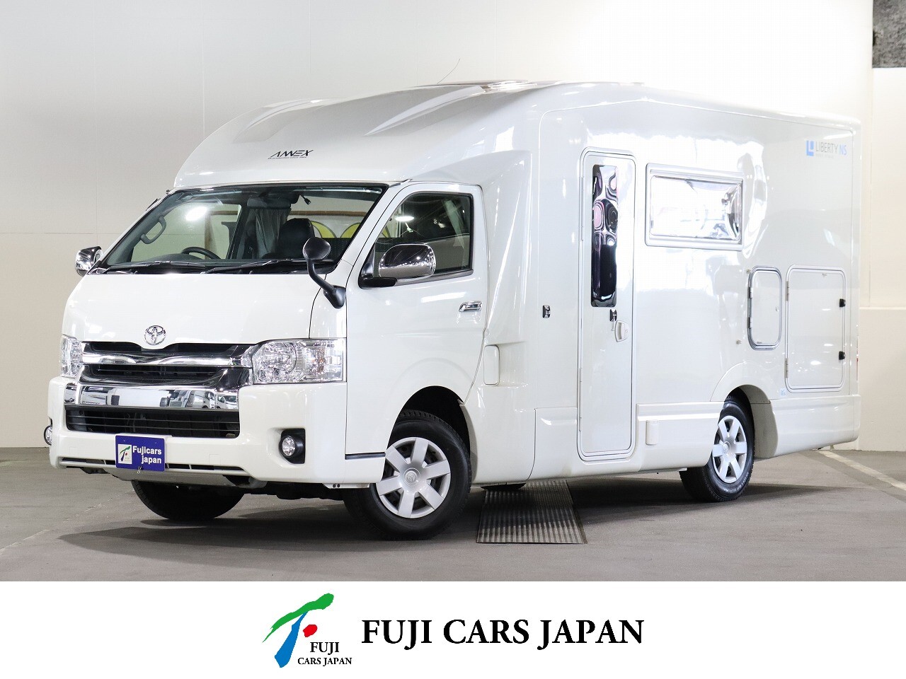 キャンピングカー キャブコン ハイエース アネックス リバティNS 4WD　FF