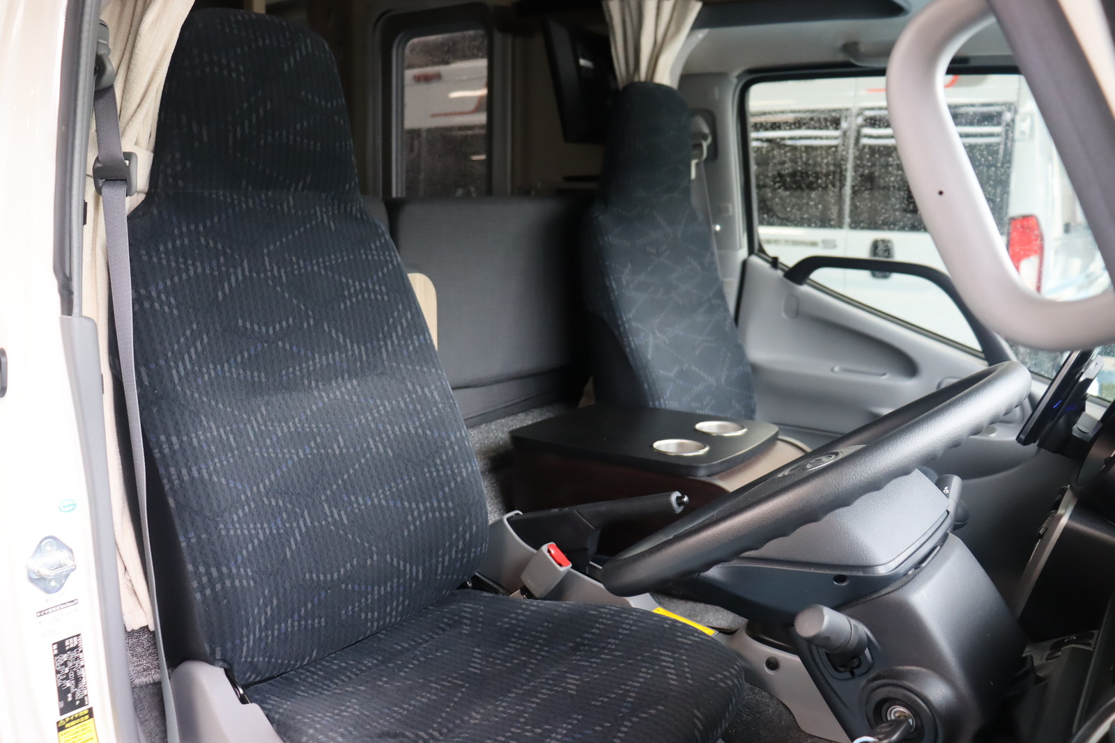 キャンピングカー キャブコン ｶﾑﾛｰﾄﾞ ﾊﾞﾝﾃｯｸ ｼﾞﾙ520 4WD