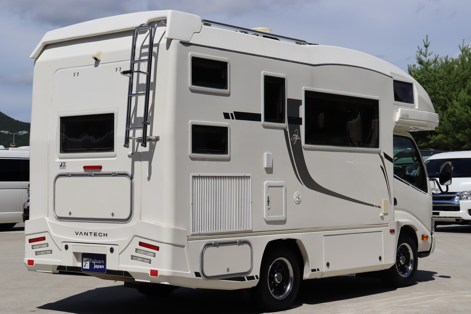 キャンピングカー キャブコン ｶﾑﾛｰﾄﾞ ﾊﾞﾝﾃｯｸ ｼﾞﾙ520 4WD