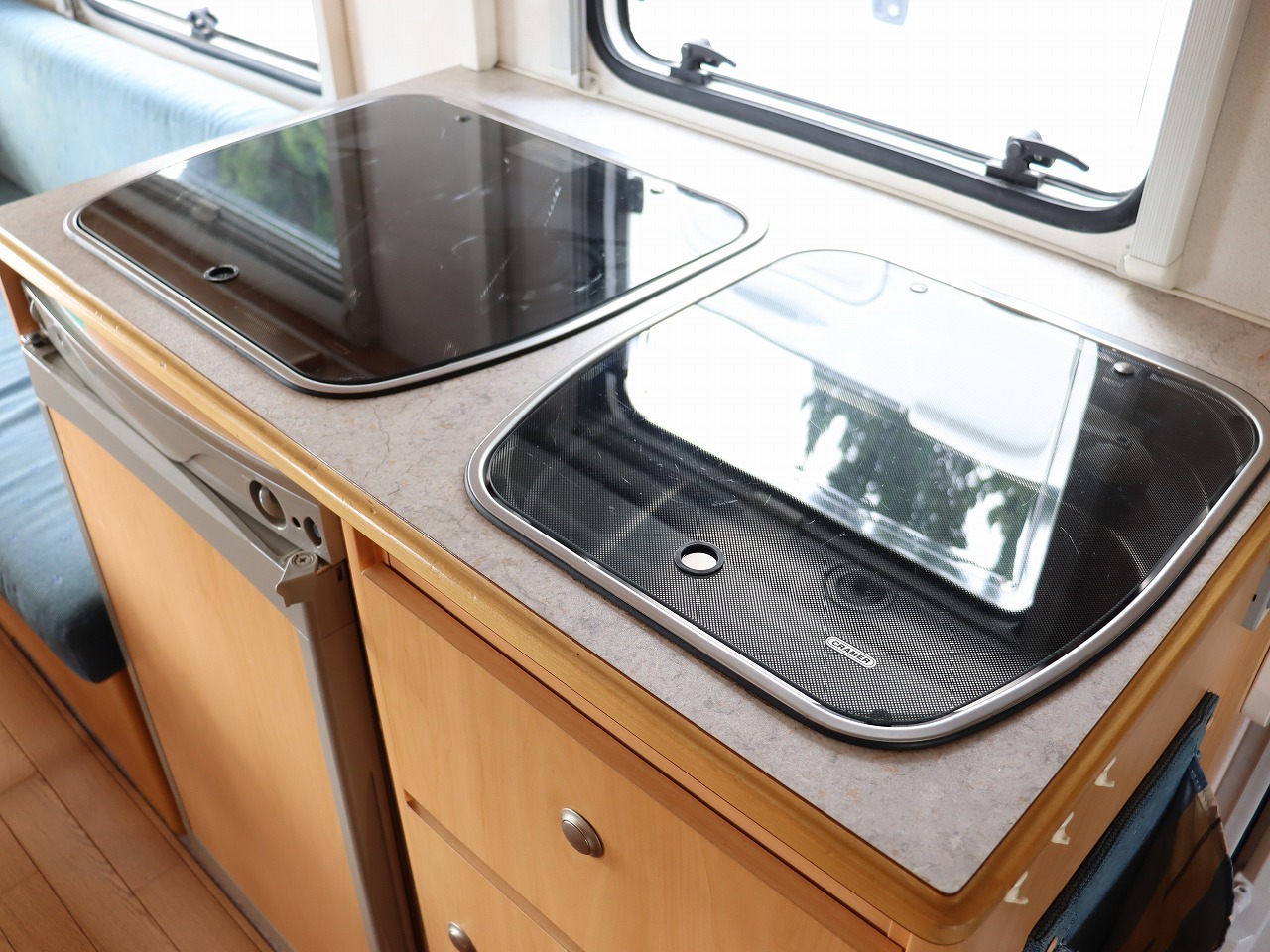 キャンピングカー トレーラー ｸﾅｳｽ ﾎﾟﾙﾄ6 FFﾋｰﾀｰ 牽引免許不要