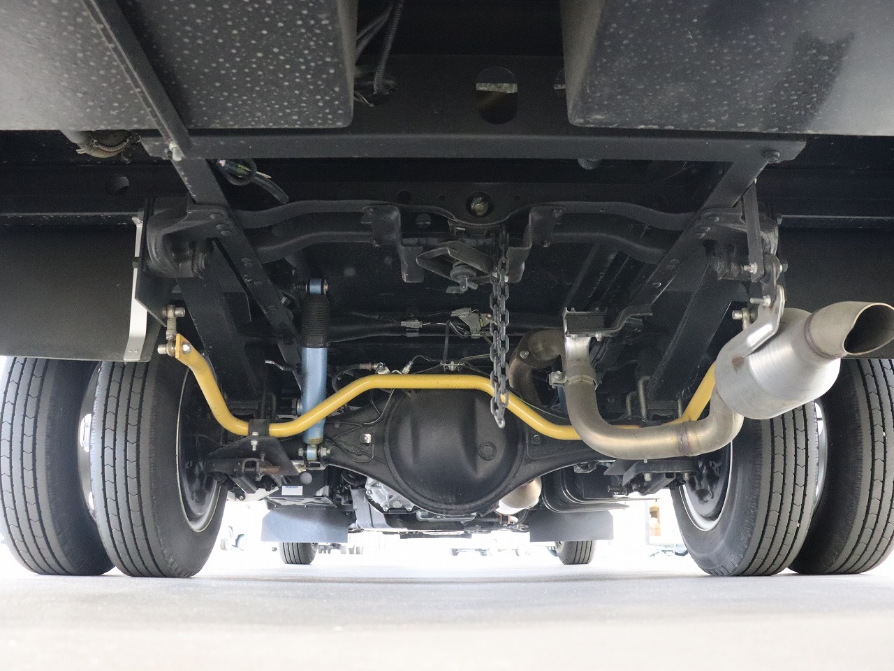 キャンピングカー キャブコン ｶﾑﾛｰﾄﾞ ﾄﾘｯﾌﾟⅡ ﾌﾟﾚﾐｱﾑﾒｶﾞ 4WD　FF
