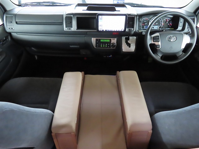 キャンピングカー キャブコン ﾊｲｴｰｽ ﾌｧﾝﾙｰﾁｪ ｾﾚﾝｹﾞﾃｨ525 4WD