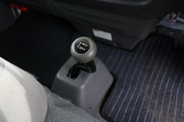 キャンピングカー キャブコン ﾎﾞﾝｺﾞ AtoZ ｱﾐﾃｨ　4WD　