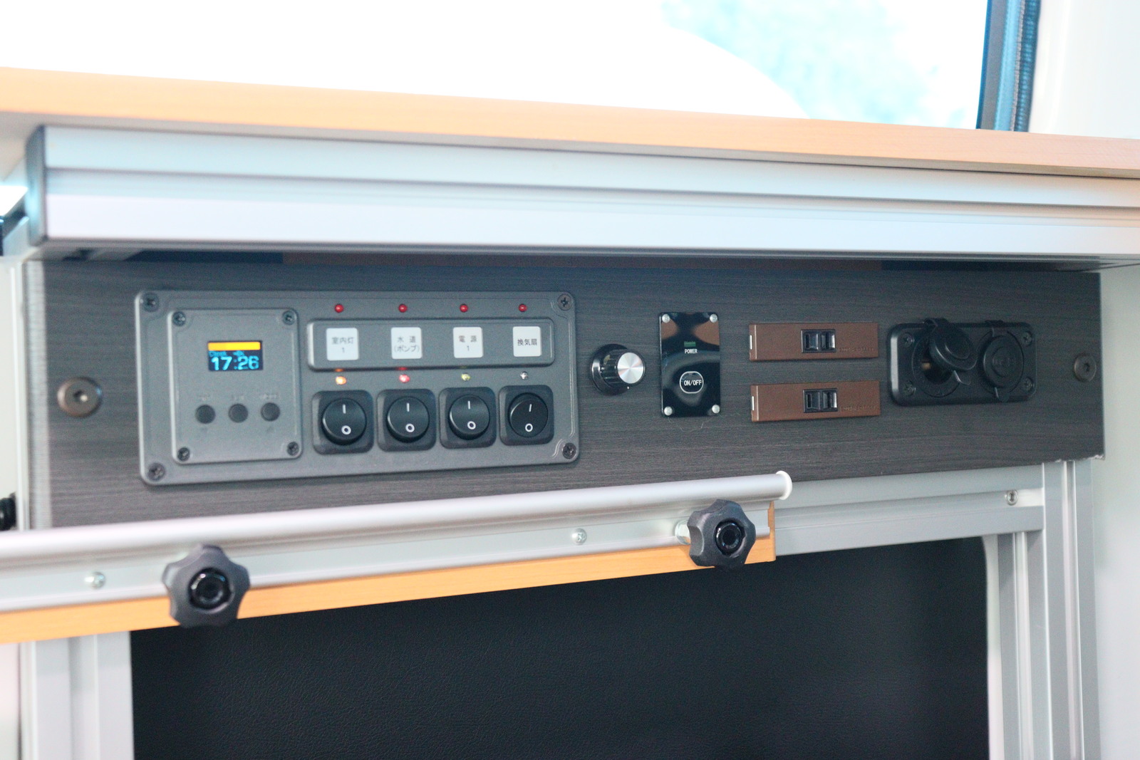 キャンピングカー バンコン ﾀｳﾝｴｰｽ ｱﾙﾄﾋﾟｱｰﾉ 基本電源ﾊﾟｯｹｰｼﾞ