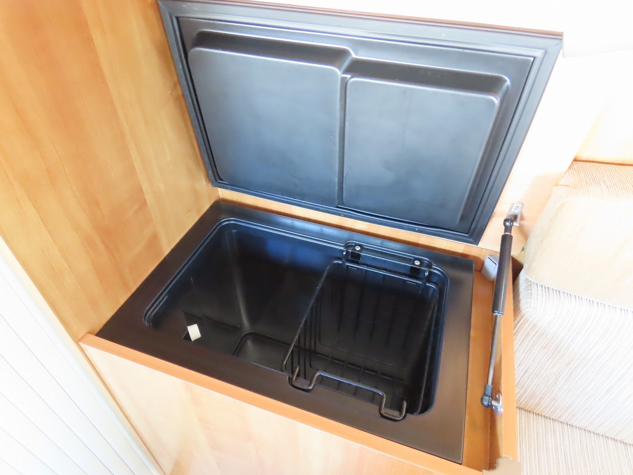 キャンピングカー キャブコン ｶﾑﾛｰﾄﾞ ﾊﾞﾝﾃｯｸｼﾞﾙ480ｽｷｯﾌﾟ 家庭用AC