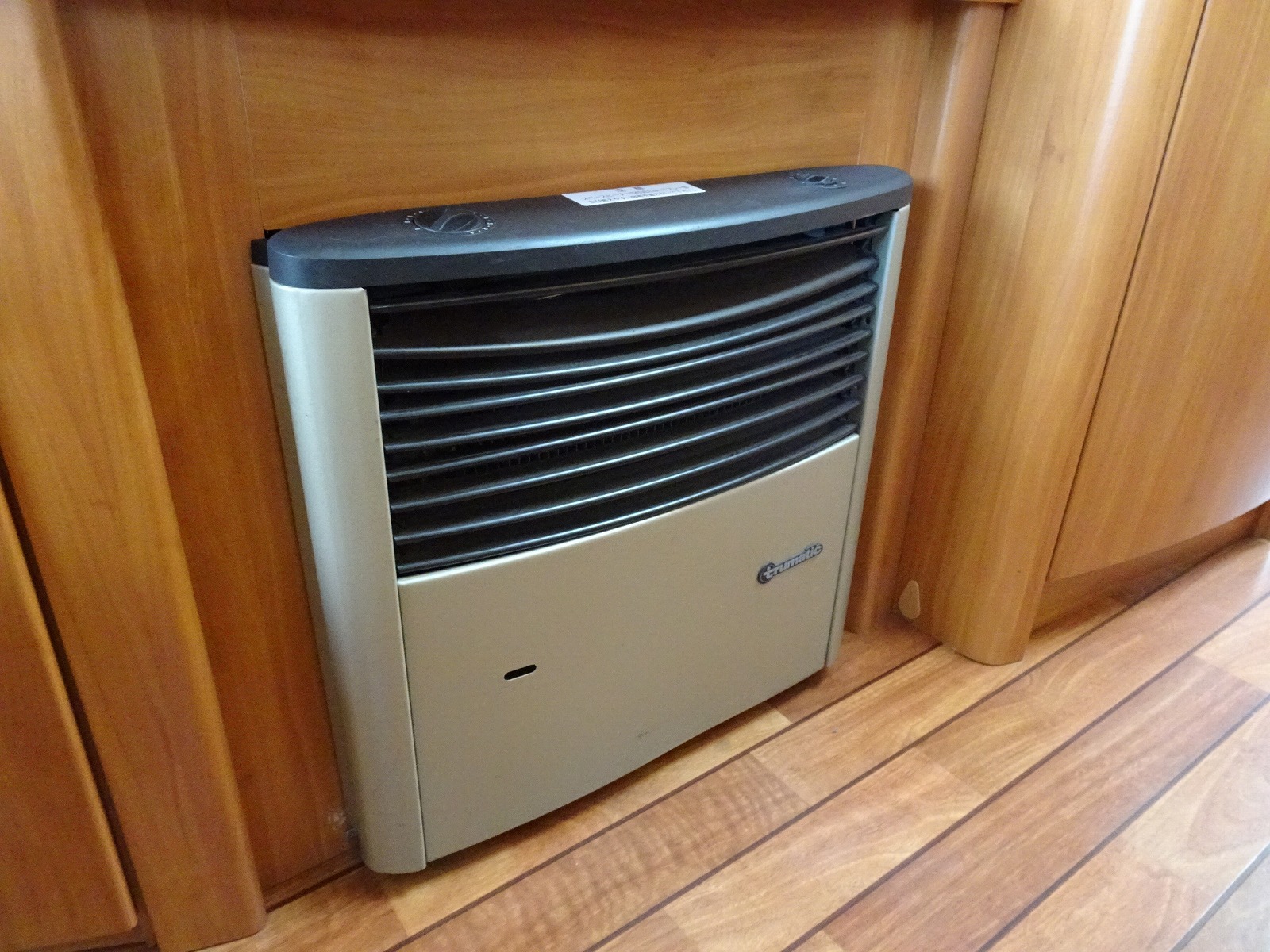 キャンピングカー トレーラー ﾎﾋﾞｰ 540UK ｴｸｾﾚﾝﾄ 家庭用AC