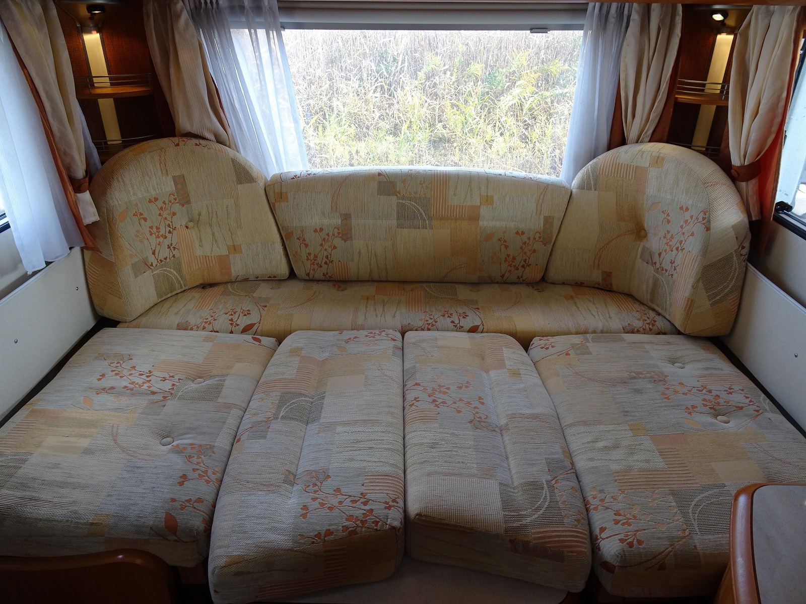 キャンピングカー トレーラー ﾎﾋﾞｰ 540UK ｴｸｾﾚﾝﾄ 家庭用AC