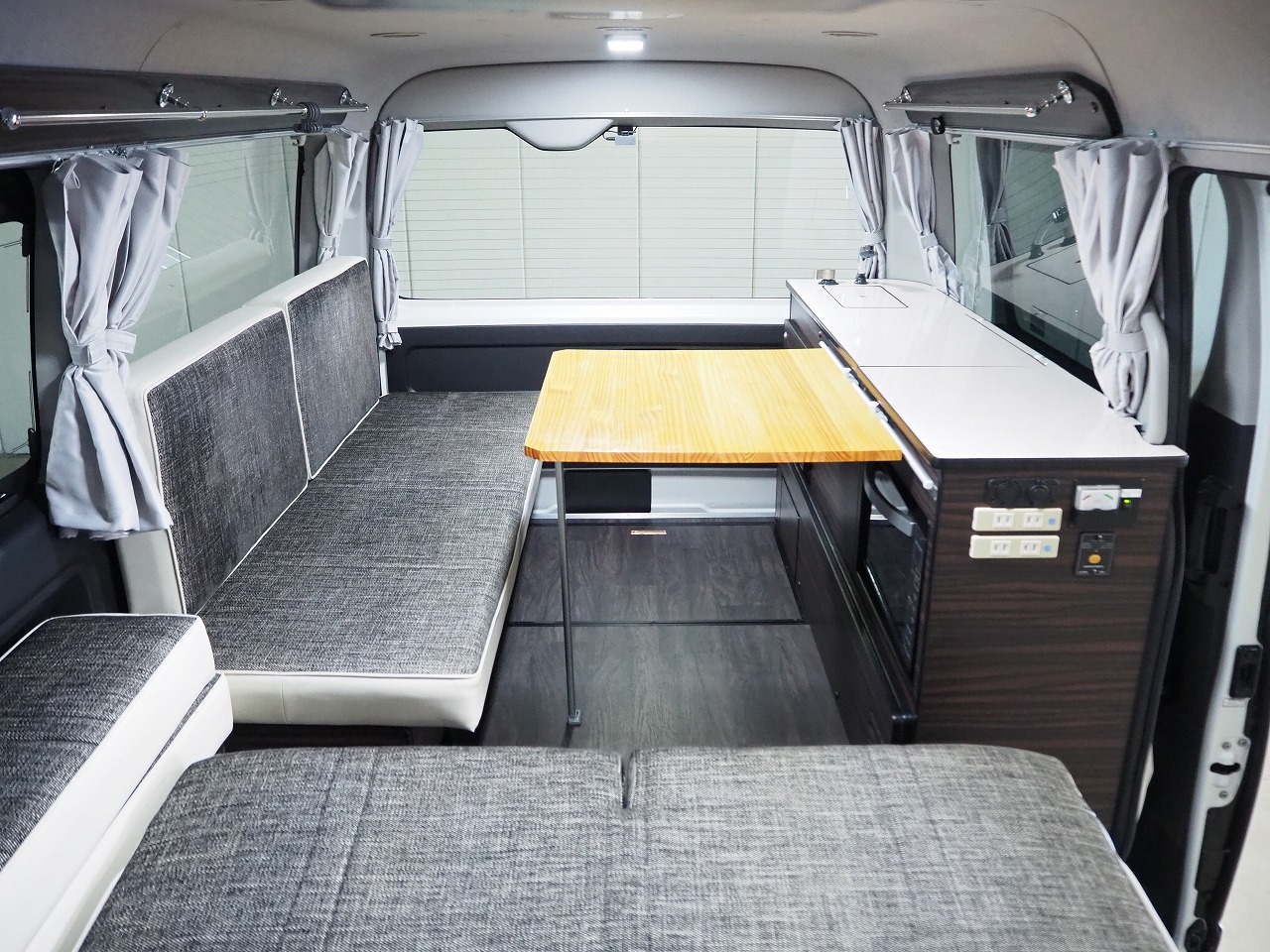 キャンピングカー バンコン ﾊｲｴｰｽ 東和ﾓｰﾀｰｽ ﾂｪﾙﾄWG 4WD 寒冷地仕様