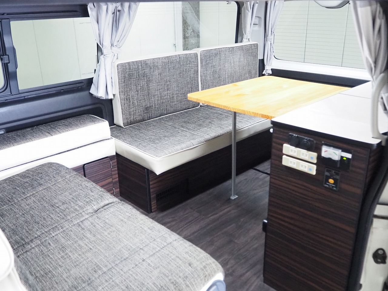 キャンピングカー バンコン ﾊｲｴｰｽ 東和ﾓｰﾀｰｽ ﾂｪﾙﾄWG 4WD 寒冷地仕様