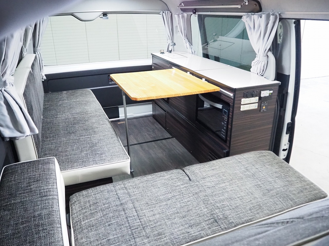 キャンピングカー バンコン ﾊｲｴｰｽ 東和ﾓｰﾀｰｽ ﾂｪﾙﾄWG 4WD 寒冷地仕様