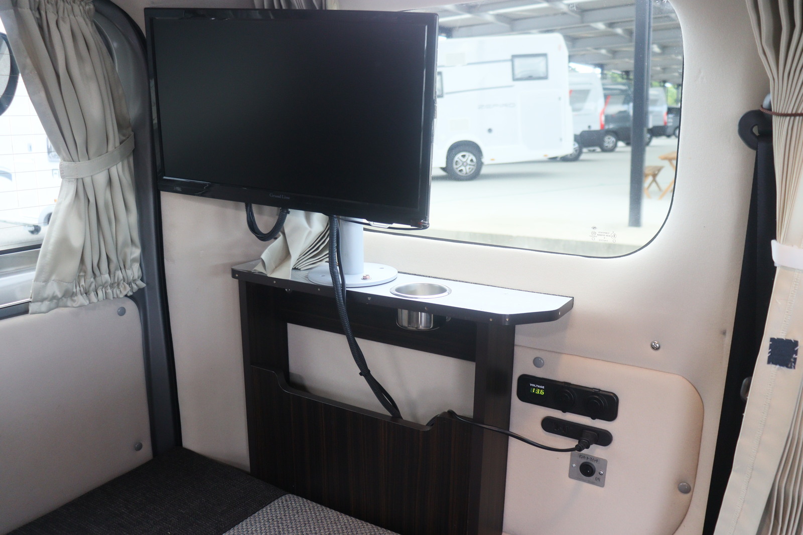 キャンピングカー バンコン NV200ﾊﾞﾈｯﾄ ﾎﾟｯﾌﾟｺﾝ ｷｬﾝﾊﾟｰR