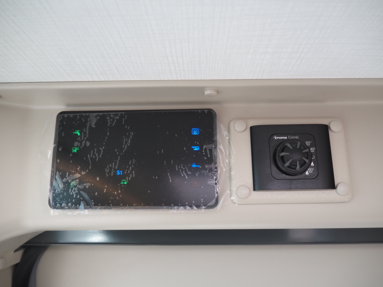 キャンピングカー バンコン ﾃﾞｭｶﾄ ﾛｰﾗｰﾁｰﾑ ﾘﾋﾞﾝｸﾞｽﾄｰﾝ5 新車即納