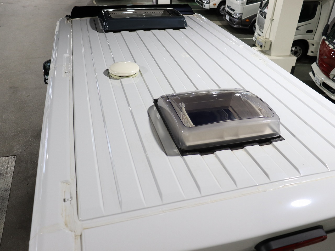 キャンピングカー バンコン ﾃﾞｭｶﾄ　ﾛｰﾗｰﾁｰﾑ　ﾘﾋﾞﾝｸﾞｽﾄｰﾝK2　新車