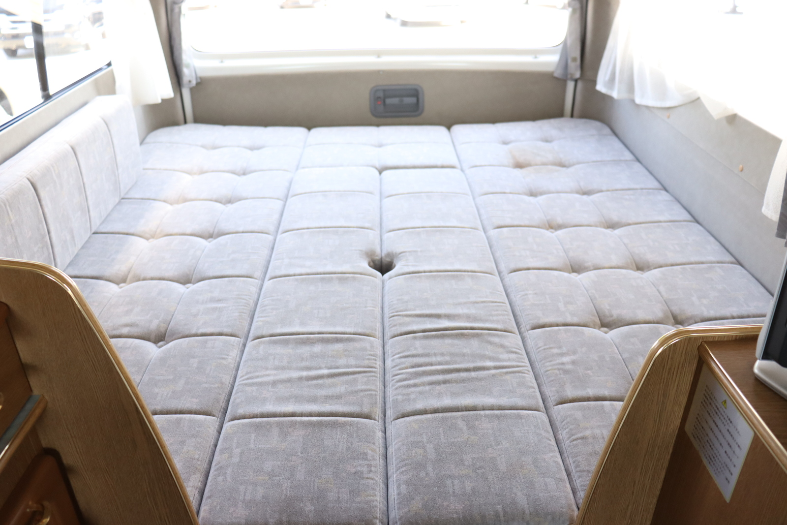 キャンピングカー バンコン ﾚｸﾋﾞｨ ﾊｲｴｰｽﾌﾟﾗｽ　ﾂｲﾝｻﾌﾞ　FFﾋｰﾀｰ