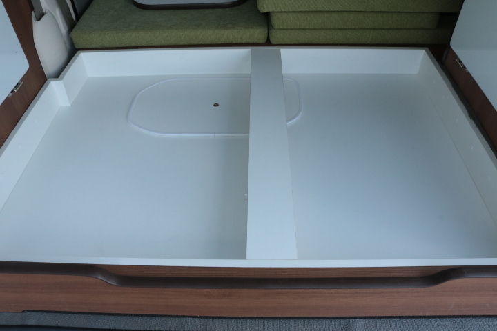 キャンピングカー 軽キャンパー ｴﾌﾞﾘｲ ｱｽﾞﾜｰｶｰｽﾞ ｺﾚｰｶﾞ　ﾃﾚﾋﾞ　