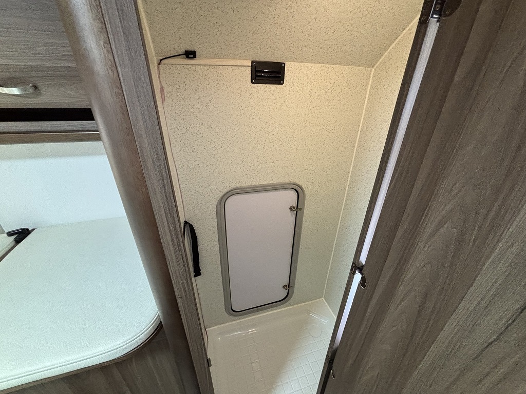 キャンピングカー トレーラー ﾀｺｽ ﾐﾐｰ310 家庭用ｴｱｺﾝ ﾘﾁｳﾑ