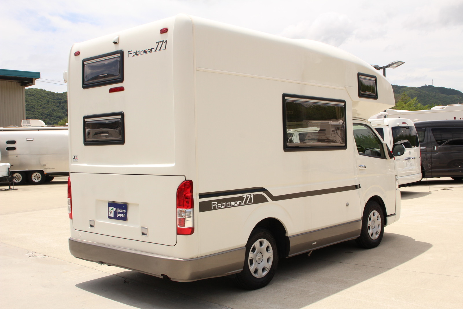 キャンピングカー キャブコン ﾊｲｴｰｽ ｼﾞｬﾊﾟﾝCRC ﾛﾋﾞﾝｿﾝ771 4WD