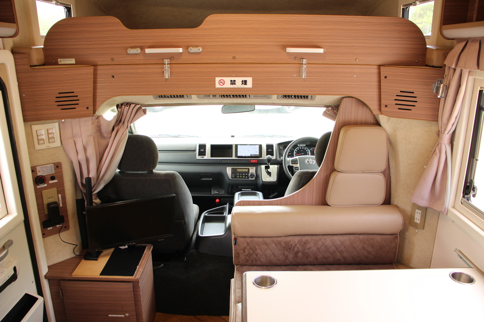 キャンピングカー キャブコン ﾊｲｴｰｽ ｼﾞｬﾊﾟﾝCRC ﾛﾋﾞﾝｿﾝ771 4WD