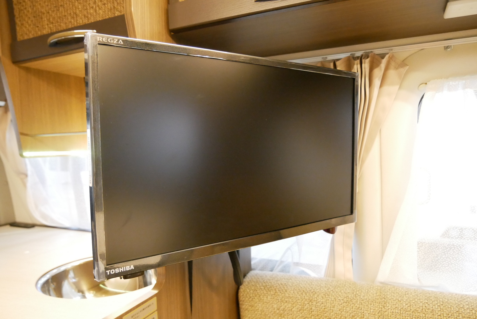 キャンピングカー バンコン ﾊｲｴｰｽ ﾚｸﾋﾞｨﾌﾟﾗｽSL 家庭用ｴｱｺﾝ FF暖房