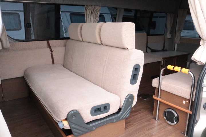 キャンピングカー バンコン ﾊｲｴｰｽ ﾃｯﾂRV製　ｵﾘｼﾞﾅﾙ　FF　電子ﾚﾝｼﾞ　