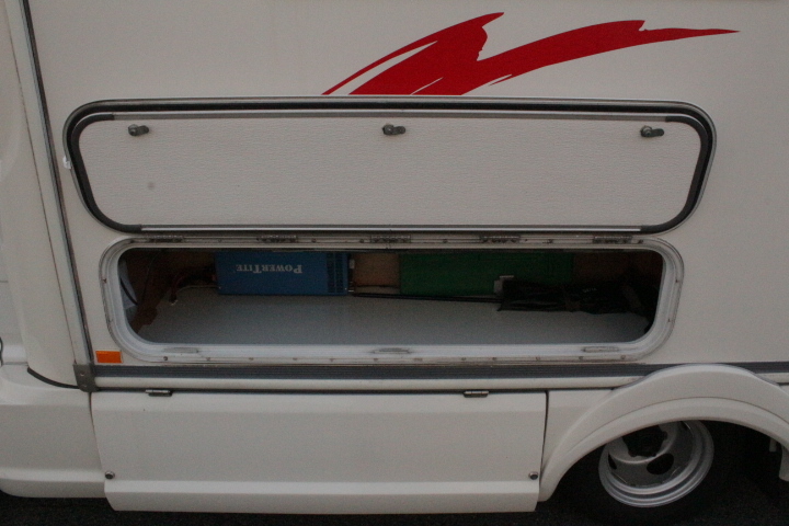 キャンピングカー キャブコン ﾊﾞﾈｯﾄ ｸﾞﾛｰﾊﾞﾙ ｱｽﾘｰﾄRE　冷蔵庫　ﾚﾝｼﾞ