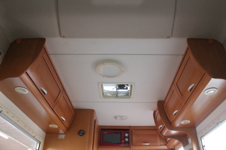 キャンピングカー キャブコン ﾊﾞﾈｯﾄ ｸﾞﾛｰﾊﾞﾙ ｱｽﾘｰﾄRE　冷蔵庫　ﾚﾝｼﾞ