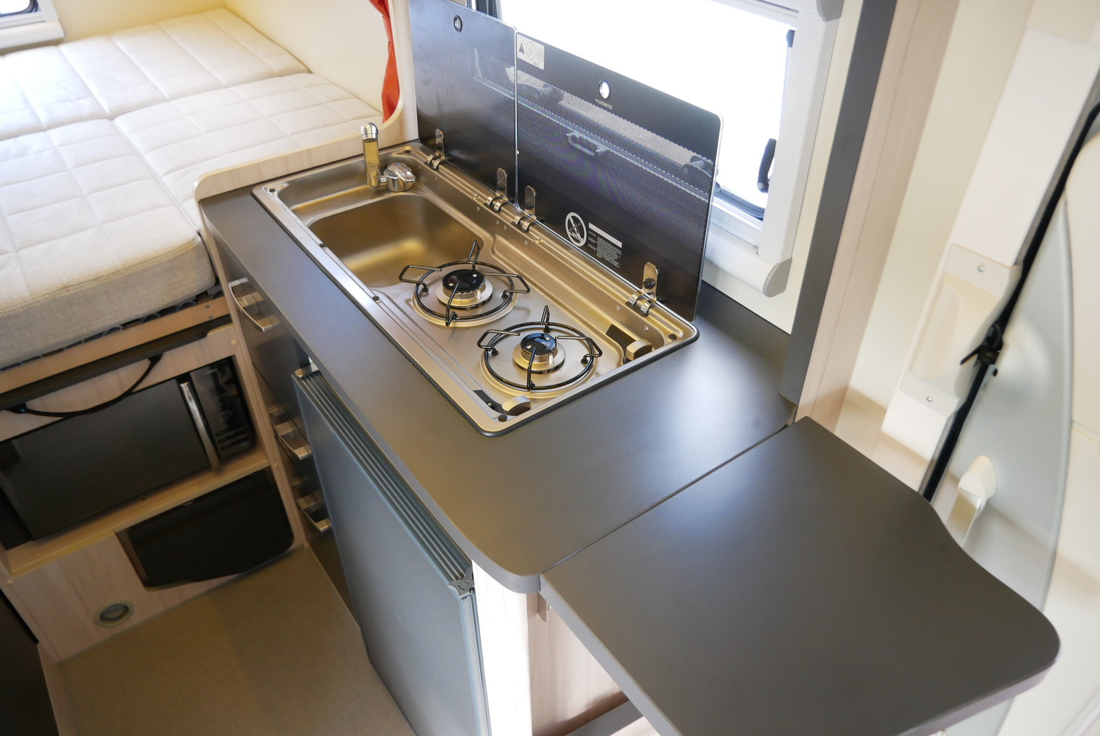キャンピングカー キャブコン ｶﾑﾛｰﾄﾞ ｱﾈｯｸｽ ﾘﾊﾞﾃｨ52SP 家庭用ｴｱｺﾝ