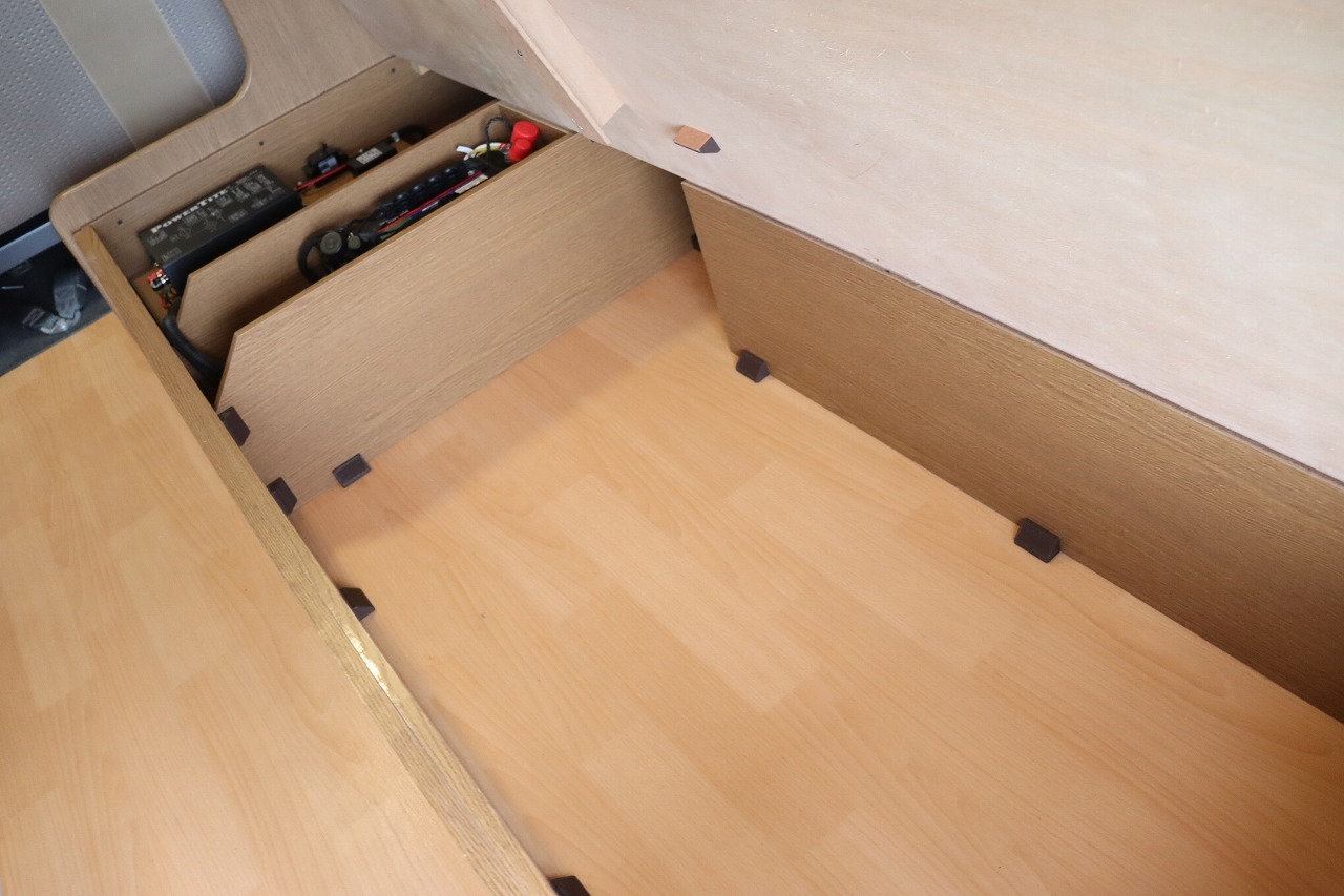 キャンピングカー バンコン ﾊｲｴｰｽ ﾚｸﾋﾞｨ ﾌｧｲﾌﾞｽﾀｰ 