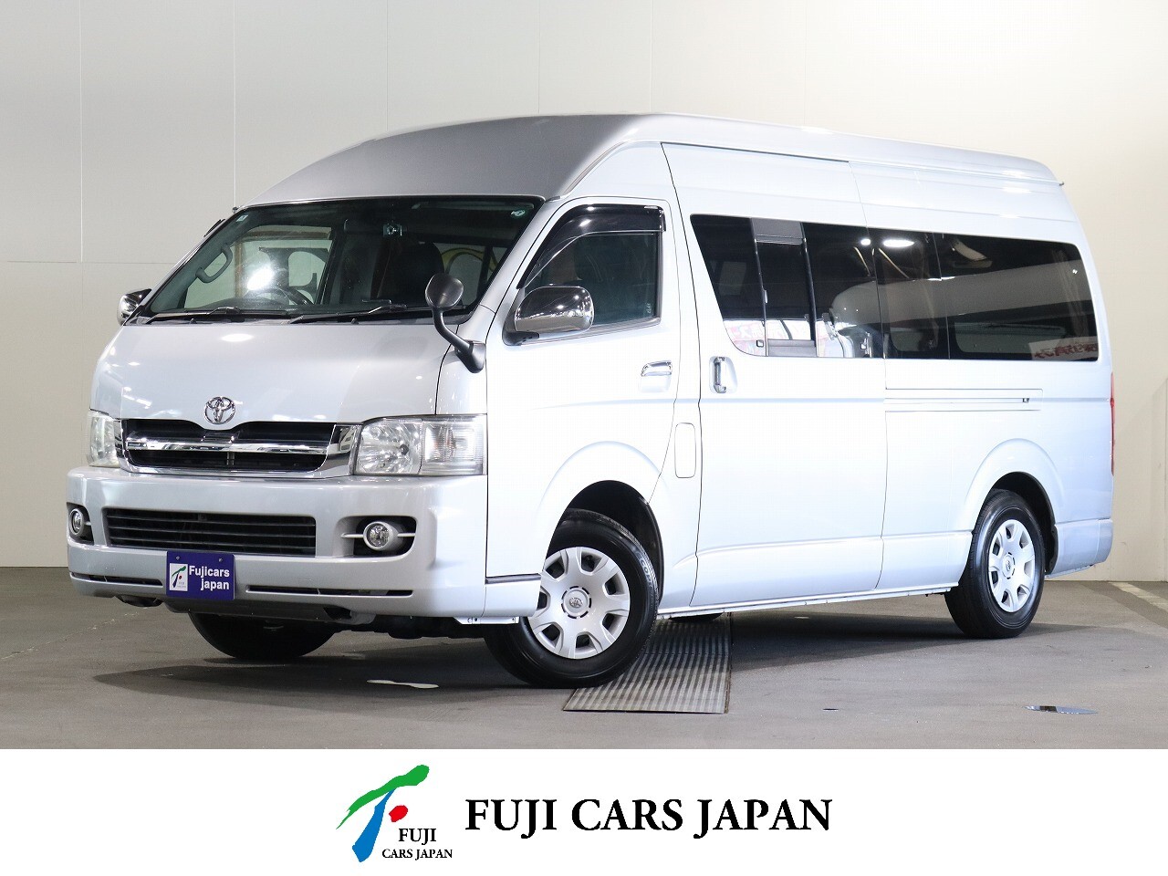 キャンピングカー バンコン ハイエース 大森自動車 トニー 4WD　常設ベッド