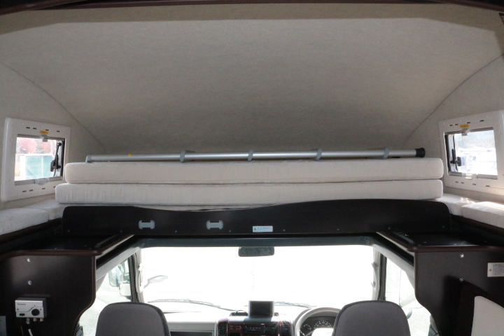 キャンピングカー キャブコン ｶﾑﾛｰﾄﾞ ﾊﾞﾝﾃｯｸ ｼﾞﾙ520　家庭用ｴｱｺﾝ　F