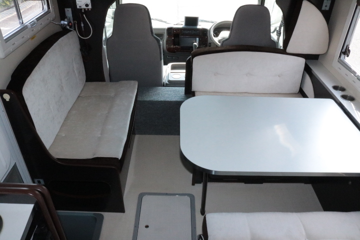 キャンピングカー キャブコン ｶﾑﾛｰﾄﾞ ﾊﾞﾝﾃｯｸ ｼﾞﾙ520　家庭用ｴｱｺﾝ　F