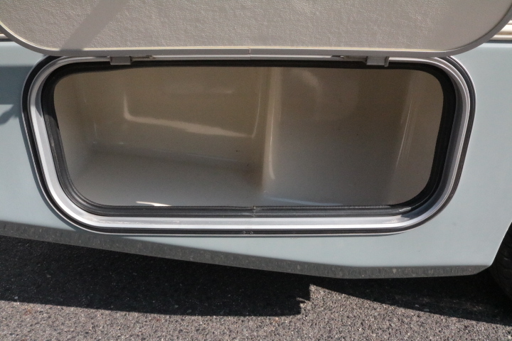 キャンピングカー キャブコン ｶﾑﾛｰﾄﾞ ﾊﾞﾝﾃｯｸ ｼﾞﾙ520　家庭用ｴｱｺﾝ　F