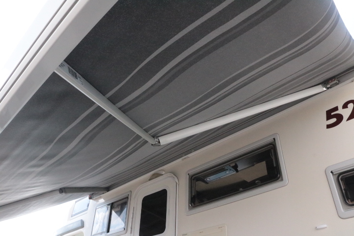 キャンピングカー キャブコン ｶﾑﾛｰﾄﾞ ﾊﾞﾝﾃｯｸ ｼﾞﾙ520　家庭用ｴｱｺﾝ　F