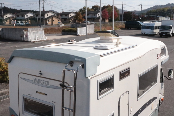 キャンピングカー キャブコン ｶﾑﾛｰﾄﾞ ﾊﾞﾝﾃｯｸ ｼﾞﾙ520　家庭用ｴｱｺﾝ　F