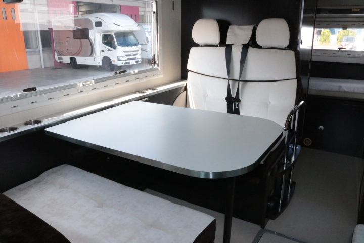 キャンピングカー キャブコン ｶﾑﾛｰﾄﾞ ﾊﾞﾝﾃｯｸ ｼﾞﾙ520　家庭用ｴｱｺﾝ　F