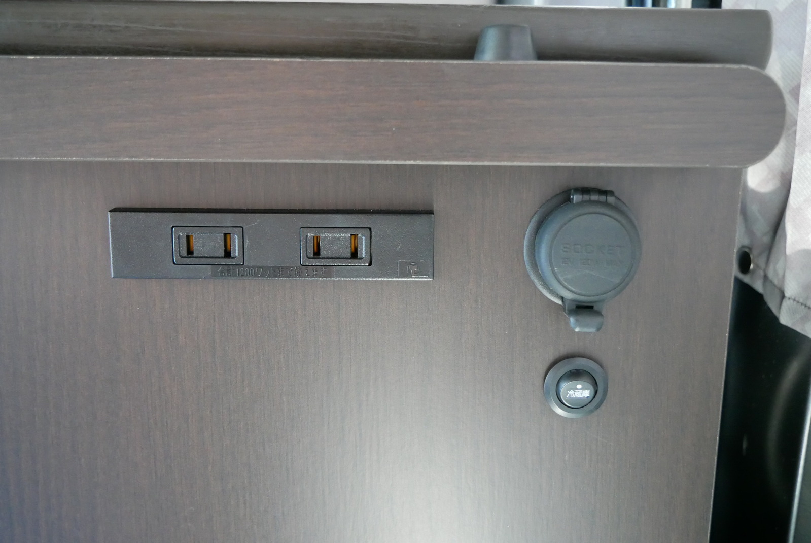 キャンピングカー 軽キャンパー NV100ｸﾘｯﾊﾟｰ ﾚｸﾋﾞｨ CCﾃｨｰﾀｲﾑ