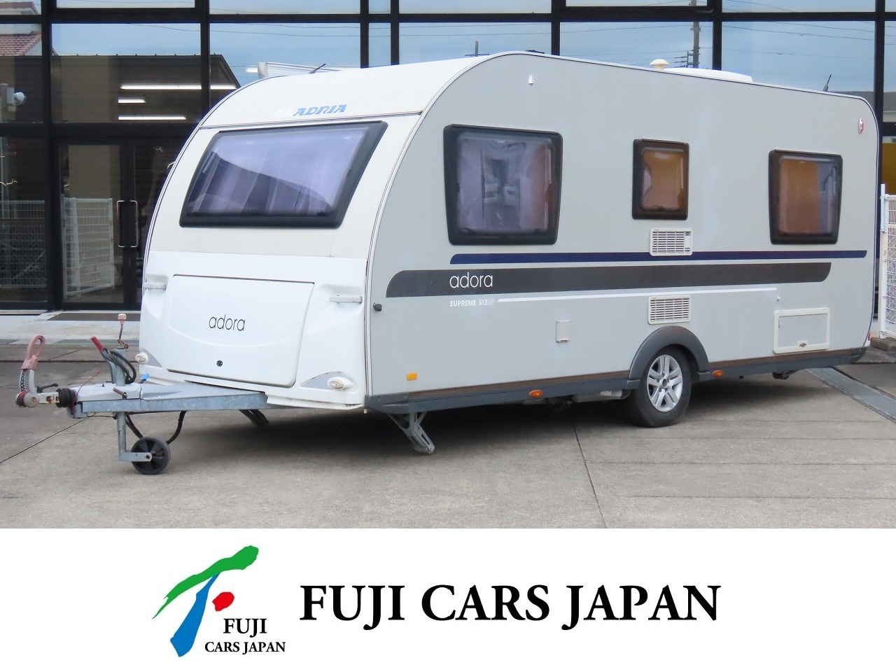 キャンピングカー トレーラー アドリア アドーラ512UP 家エアコン 温水ボイラー