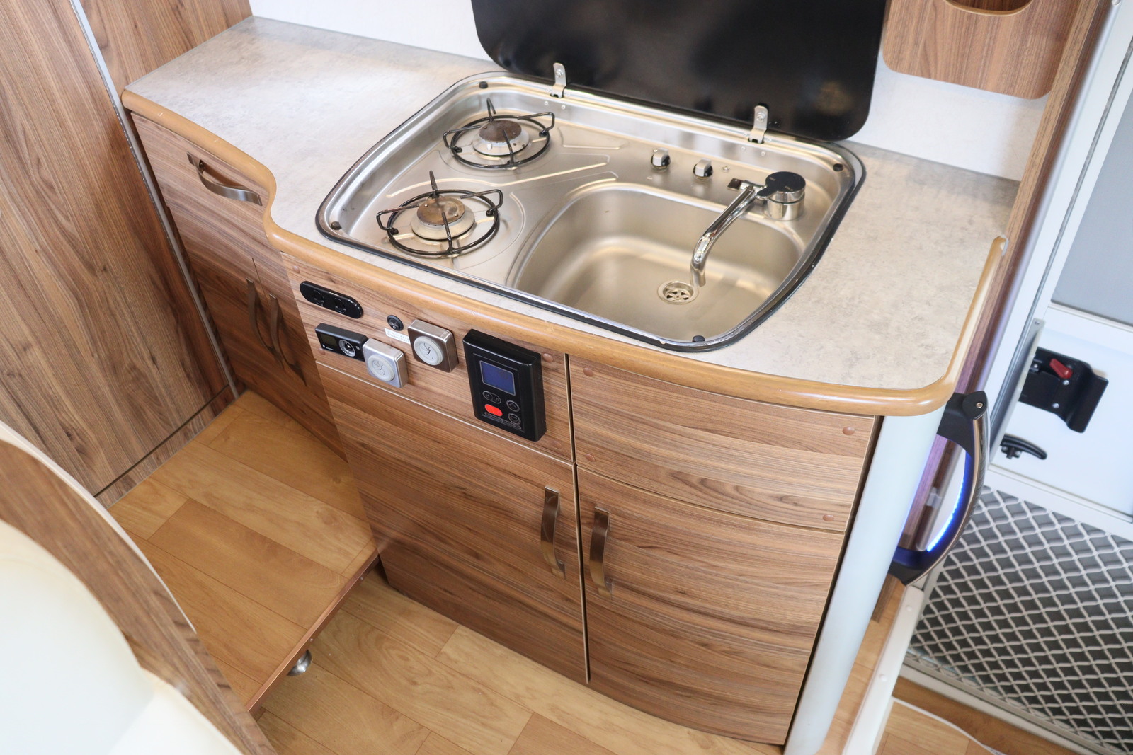 キャンピングカー キャブコン ｶﾑﾛｰﾄﾞ ﾀﾞｲﾚｸﾄｶｰｽﾞ ﾄﾘｯﾌﾟﾌﾟﾚﾐｱﾑ