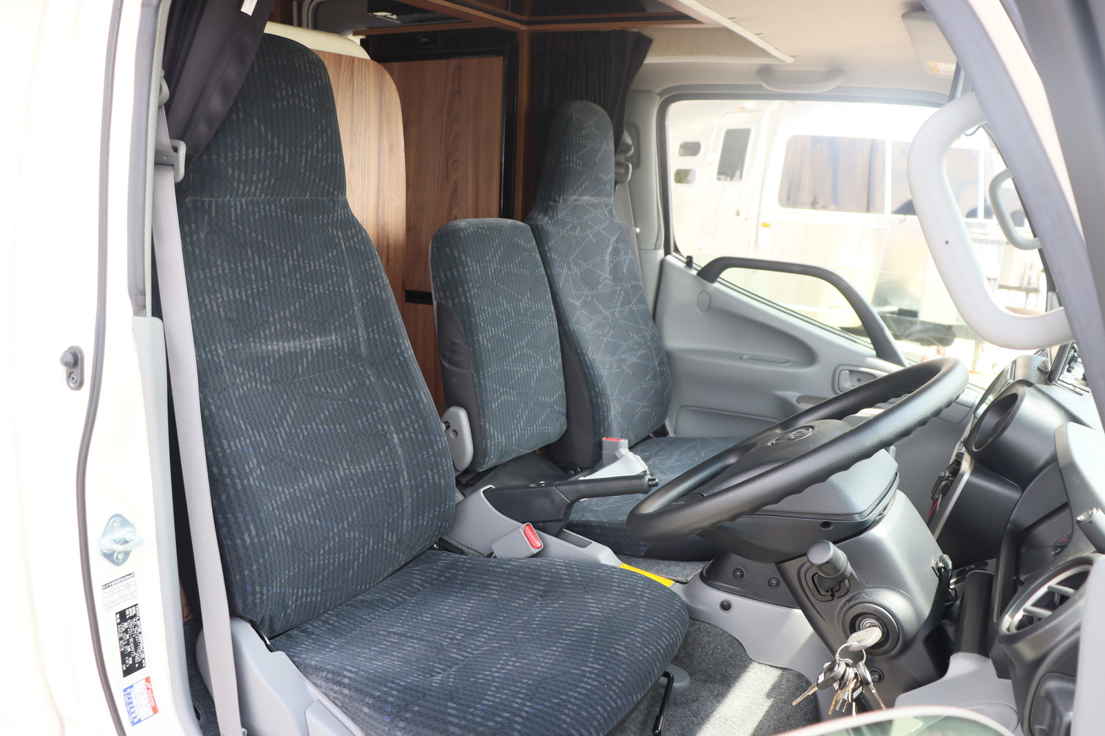 キャンピングカー キャブコン ｶﾑﾛｰﾄﾞ ﾀﾞｲﾚｸﾄｶｰｽﾞ ﾄﾘｯﾌﾟﾌﾟﾚﾐｱﾑ