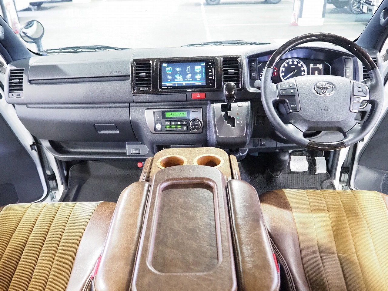キャンピングカー バンコン ﾊｲｴｰｽ ﾌﾚｯｸｽ FD-BOX V07-N 4WD