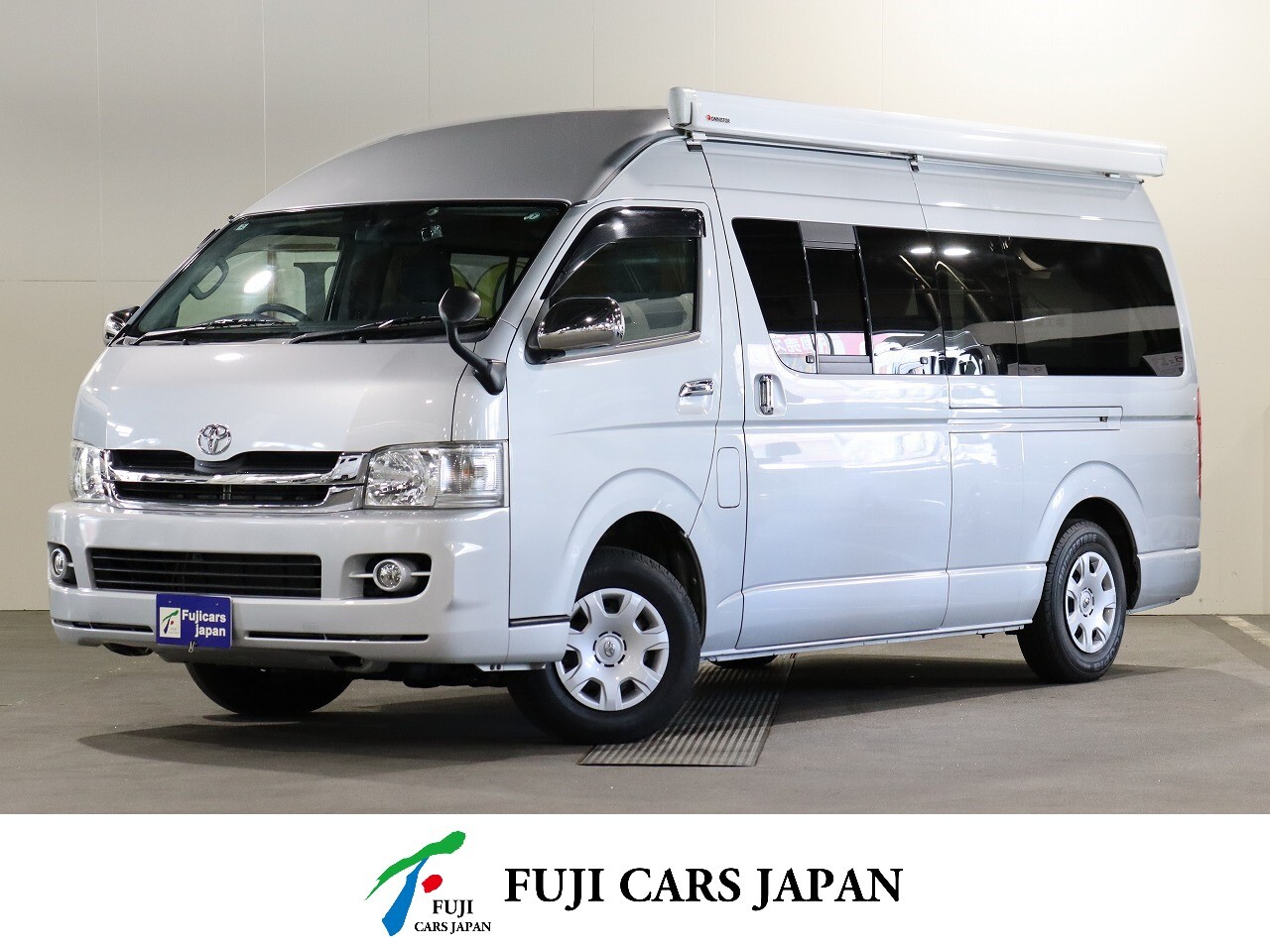 キャンピングカー バンコン レジアスエース ナッツRV ラディッシュ 4WD