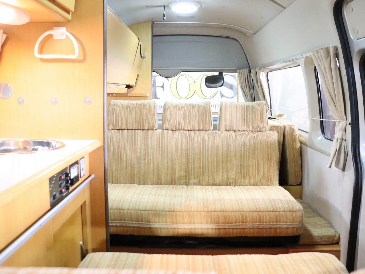キャンピングカー バンコン ﾚｼﾞｱｽｴｰｽ ﾅｯﾂRV ﾗﾃﾞｨｯｼｭ 4WD