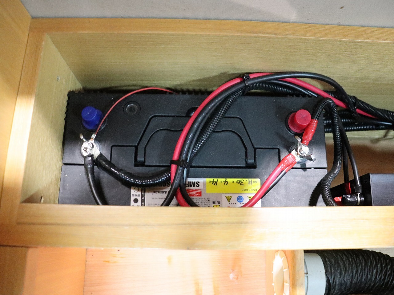 キャンピングカー バンコン ﾚｼﾞｱｽｴｰｽ ﾅｯﾂRV ﾗﾃﾞｨｯｼｭ 4WD