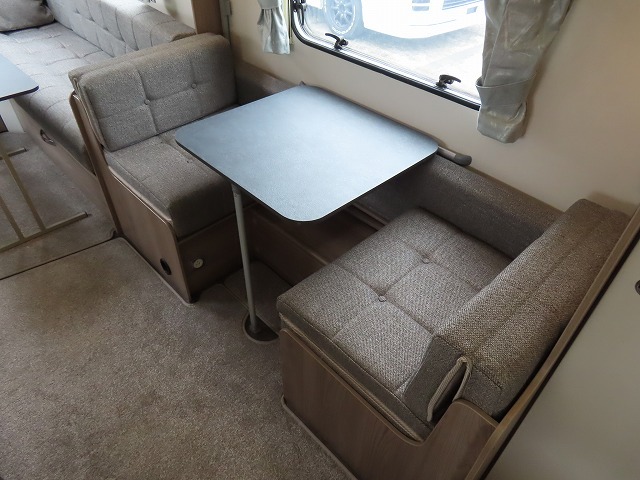 キャンピングカー トレーラー ｽｲﾌﾄ ｽﾌﾟﾗｲﾄ ｸﾜﾄﾛFB 2軸 家庭用ｴｱｺﾝ