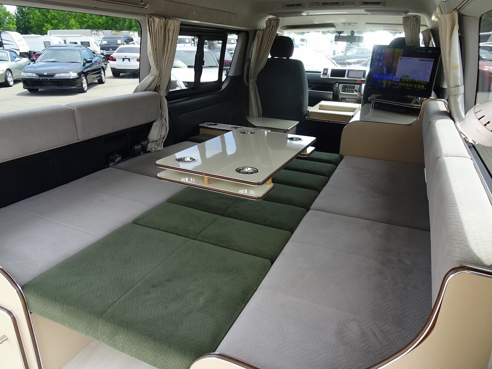 キャンピングカー バンコン ﾊｲｴｰｽかｰいんてりあ高橋 ﾘﾗｯｸｽﾜｺﾞﾝ4WD