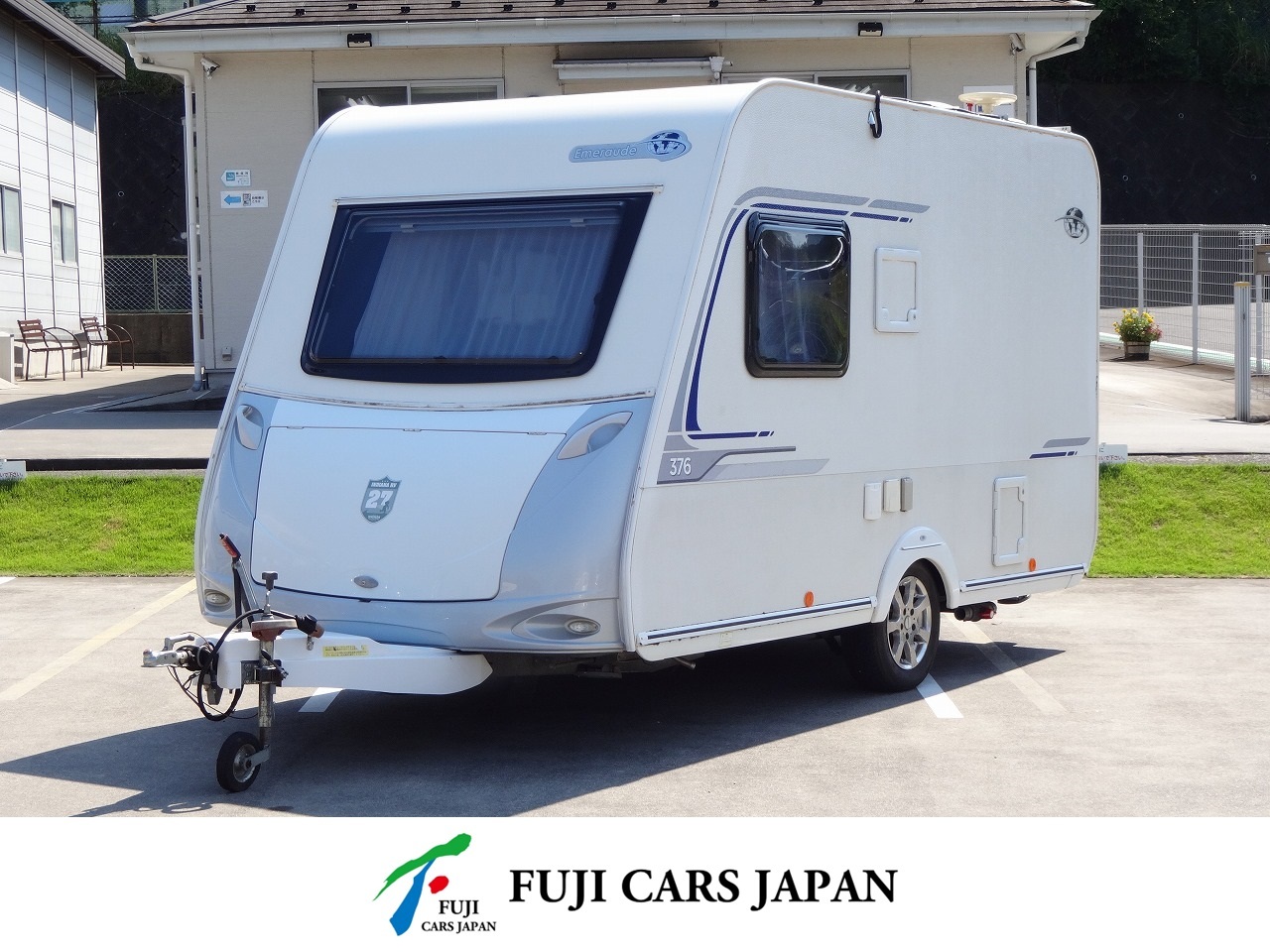 キャンピングカー トレーラー トリガノ エメロード376　FF　オーニング　窓クーラー