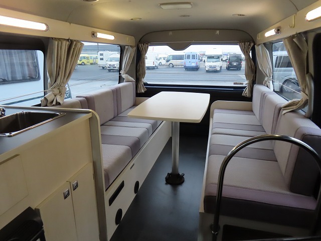 キャンピングカー バンコン ﾊｲｴｰｽ ﾅｯﾂRV ﾄﾗｲｱﾙC　冷蔵庫　ﾃﾚﾋﾞ