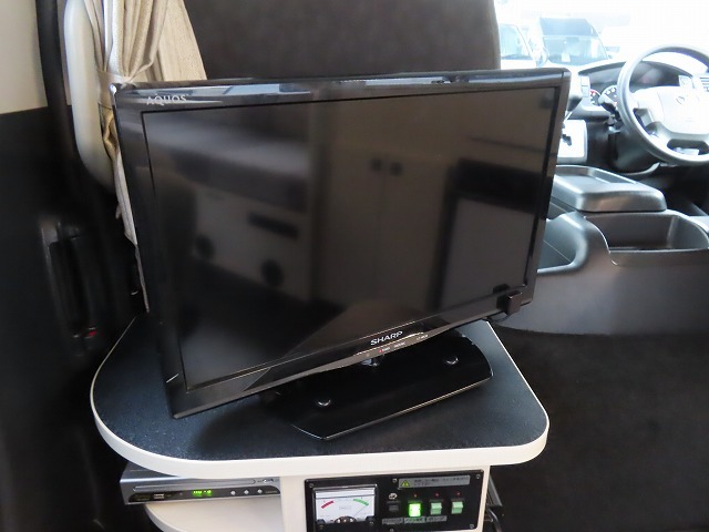 キャンピングカー バンコン ﾊｲｴｰｽ ﾅｯﾂRV ﾄﾗｲｱﾙC　冷蔵庫　ﾃﾚﾋﾞ