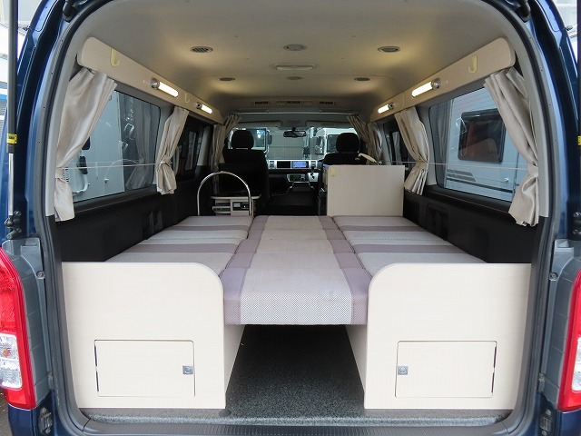 キャンピングカー バンコン ﾊｲｴｰｽ ﾅｯﾂRV ﾄﾗｲｱﾙC　冷蔵庫　ﾃﾚﾋﾞ