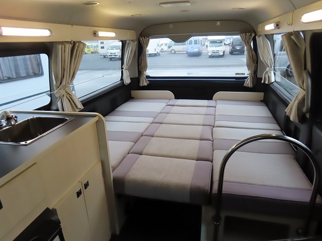 キャンピングカー バンコン ﾊｲｴｰｽ ﾅｯﾂRV ﾄﾗｲｱﾙC　冷蔵庫　ﾃﾚﾋﾞ